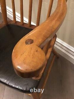 AMERICAN Antique 19th Century Spindle Back Arm Chair Pine Original Seat Wood