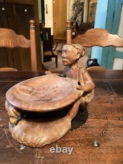 A Very Nice African Carved Wood Ashtray Early 20th Century