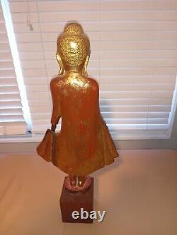 Antique wooden Mandalay Buddha, from Burma. Late 19th Century Early 20th Century