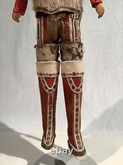 EARLY 20th CENTURY GREENLAND INUIT ESKIMO DOLL, 14 INCHES TALL