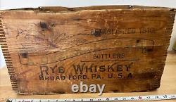 Ancienne boîte en bois de contreplaqué de whiskey de Pennsylvanie Old Overholt Broad Ford, pendant la prohibition