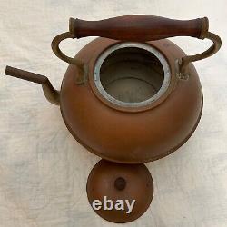 Bouilloire à thé en cuivre et laiton italienne du début du XIXe siècle avec poignée en bois