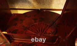 Cabinet japonais laqué rouge du début à la moitié du XXe siècle