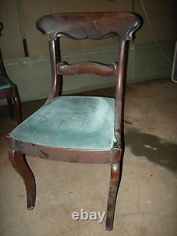 Ensemble de cinq (5) chaises d'appoint en acajou, Angleterre du XVIIIe siècle au début du XIXe siècle.