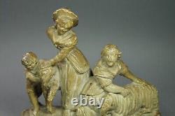 Figure polychrome en bois sculpté du début du XIXe siècle : Groupe pastoral d'enfants