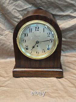 Horloge de cheminée en acajou restaurée Seth Thomas ©1928 Mouvement d'origine