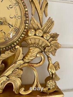 Horloge suédoise vintage, très grande horloge à oiseaux dorés, Westerstrand, signée, telle quelle