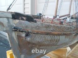 Modèle de bateau de bassin, art populaire antique du début du 20ème siècle, navire à gréement à gaffe