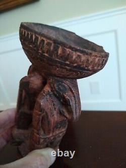 Mortier à noix de bétel antique du fleuve Sepik NOUVELLE-GUINÉE Fin du 19e / début du 20e siècle