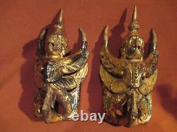 Paire de figures gardiennes de Garuda en bois doré thaïlandais du début du XXe siècle