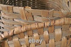 Panier de ferme en bois tressé primitif ancien avec couvercle. Début du 20ème siècle.