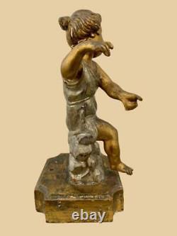Statue en bois sculpté de chérubin putti français ancien du début du XIXe siècle