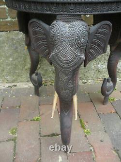 Table basse en bois sculpté de jambe d'éléphant anglo-indienne du début du XXe siècle fin du XIXe siècle